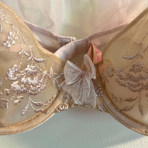 Victoria Secret angels unlined demi bra - Picture 6 of 6